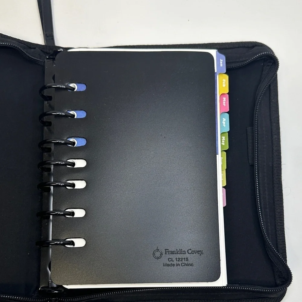 Franklin Covey Classic 7 Ring Bound Binder Planner Zipper Closure